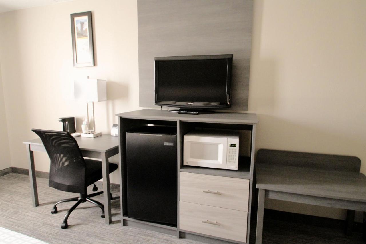 Baymont By Wyndham Lafayette - Purdue University Экстерьер фото
