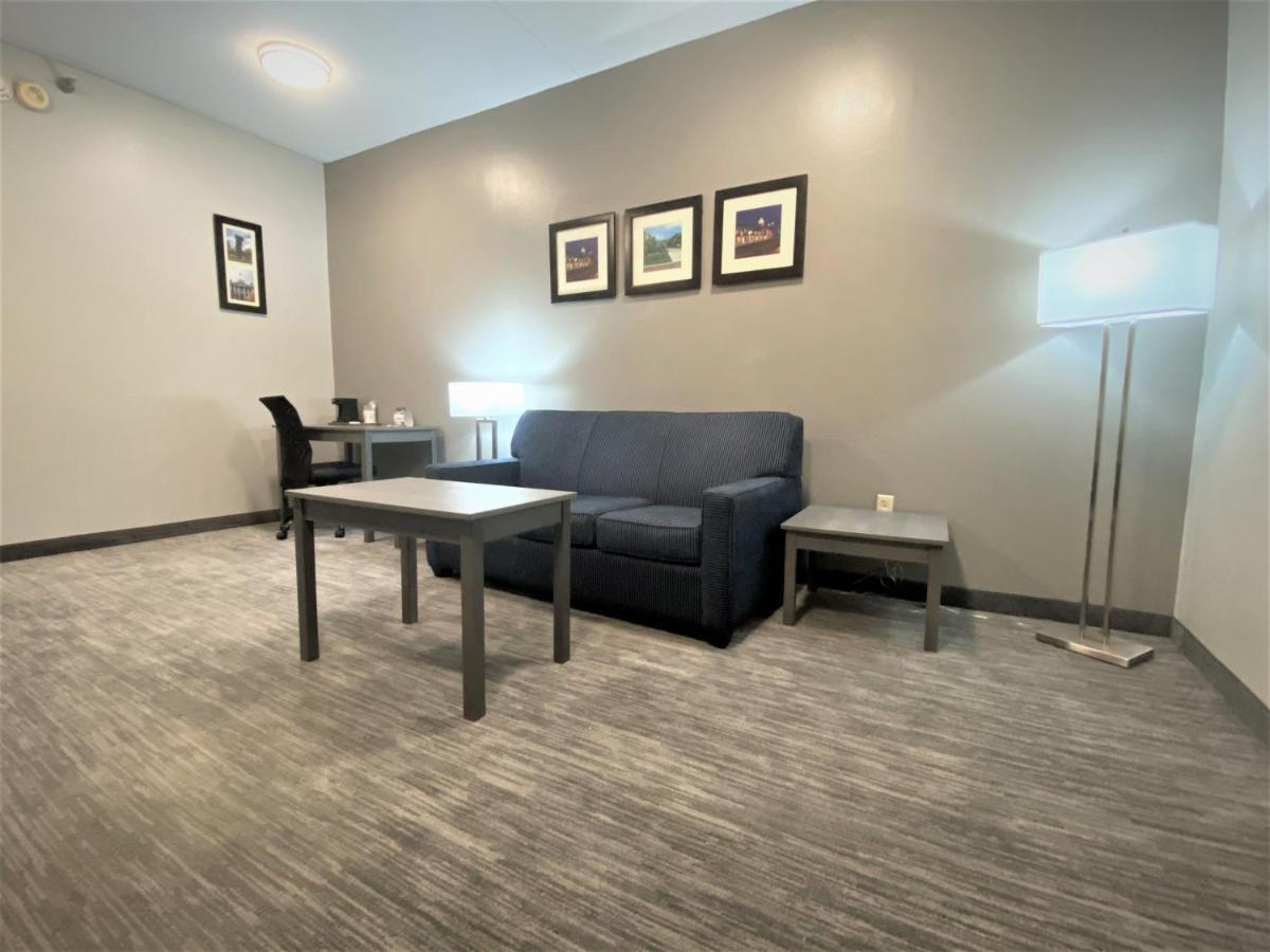 Baymont By Wyndham Lafayette - Purdue University Экстерьер фото