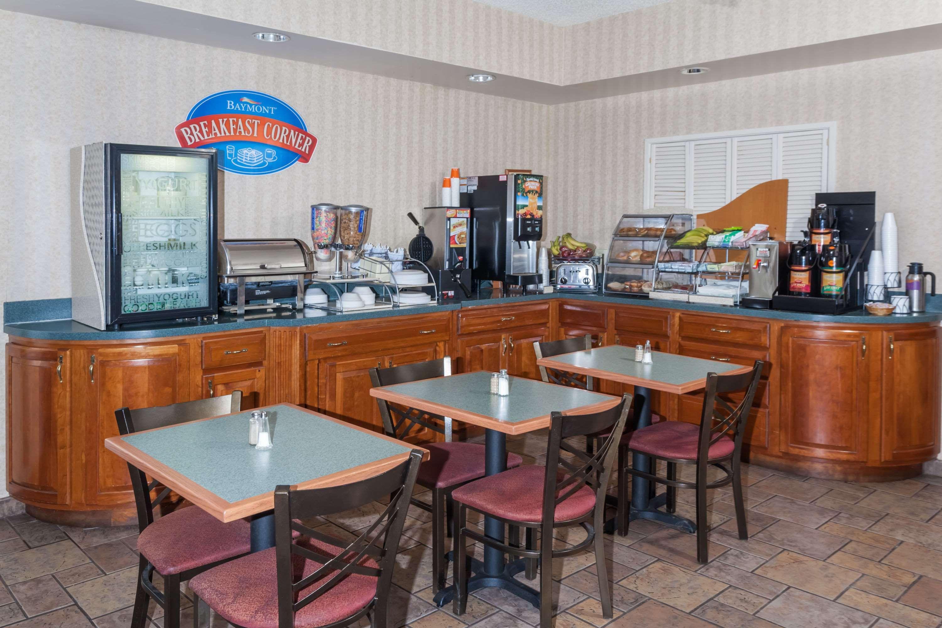 Baymont By Wyndham Lafayette - Purdue University Экстерьер фото