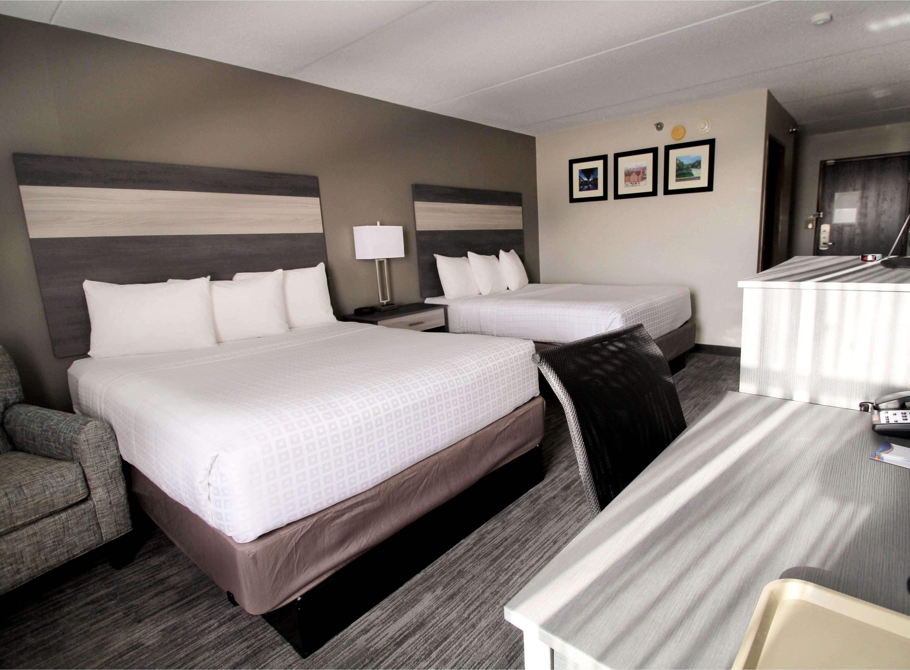 Baymont By Wyndham Lafayette - Purdue University Экстерьер фото