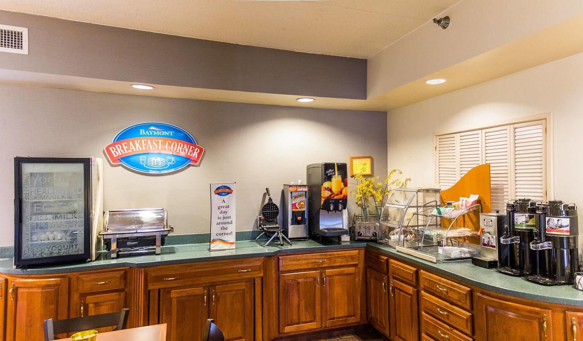 Baymont By Wyndham Lafayette - Purdue University Экстерьер фото